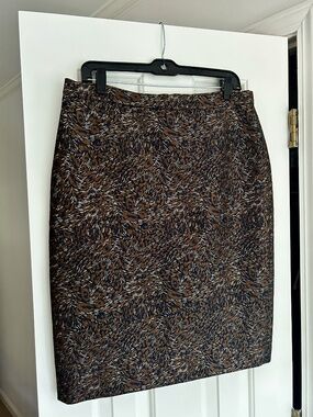 PURE COLLECTION, party skirt, 8/10, perfect for fall or winter
